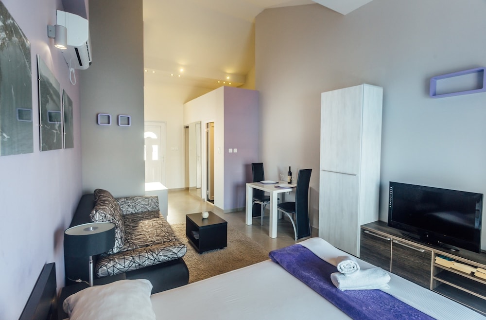 Studio, 1 Queen Bed, Balcony, Sea View