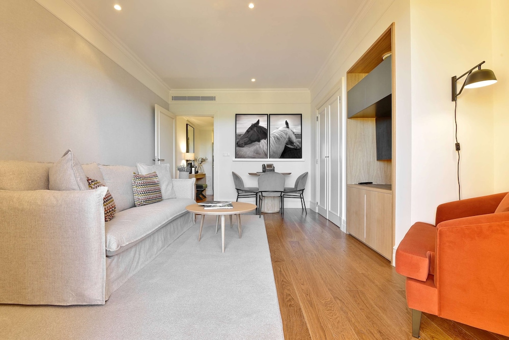 Suite, 1 King Bed, Golf View (Duplex) - Photo 4