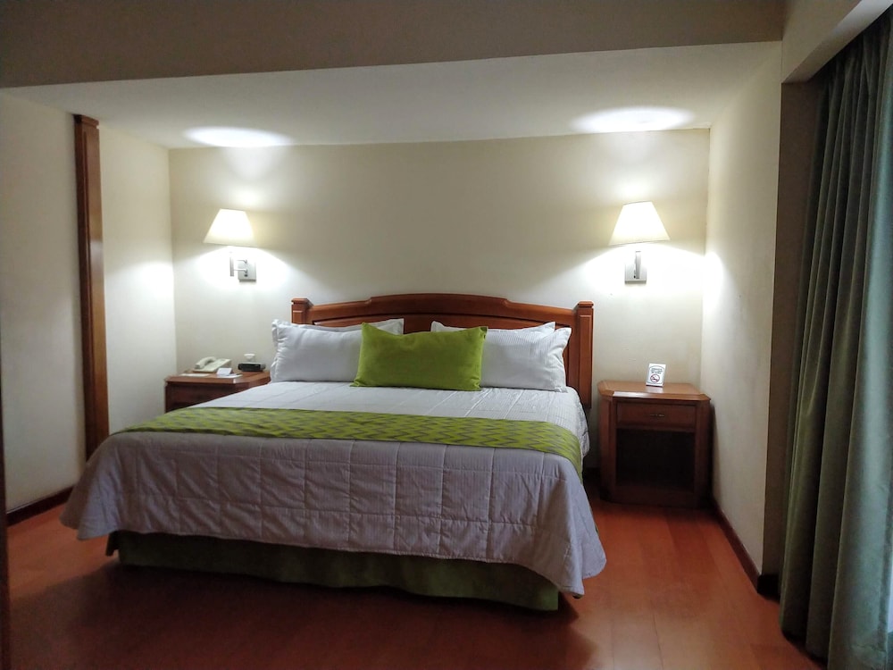 Double Room, 1 King Bed - Photo 1