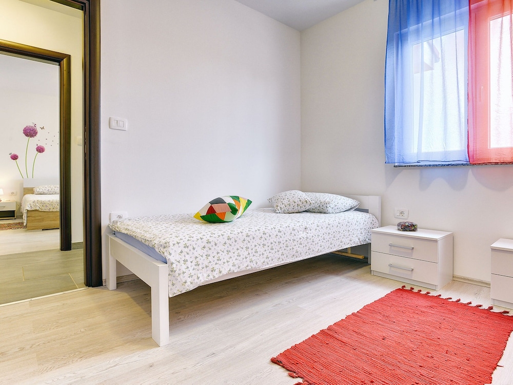 Villa photo 2