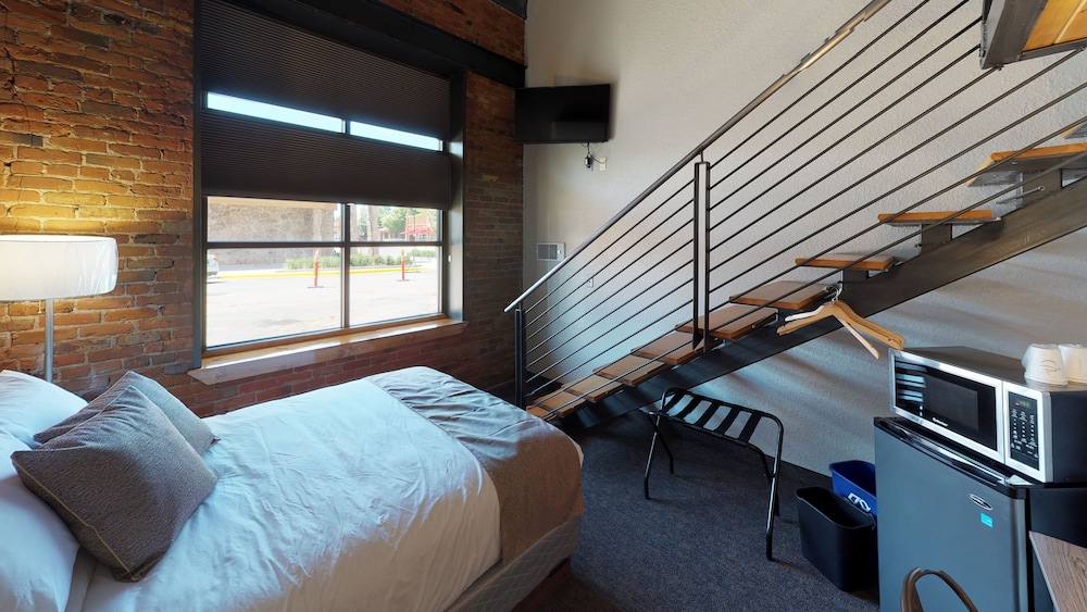 Standard Double Room, No Window - Photo 5