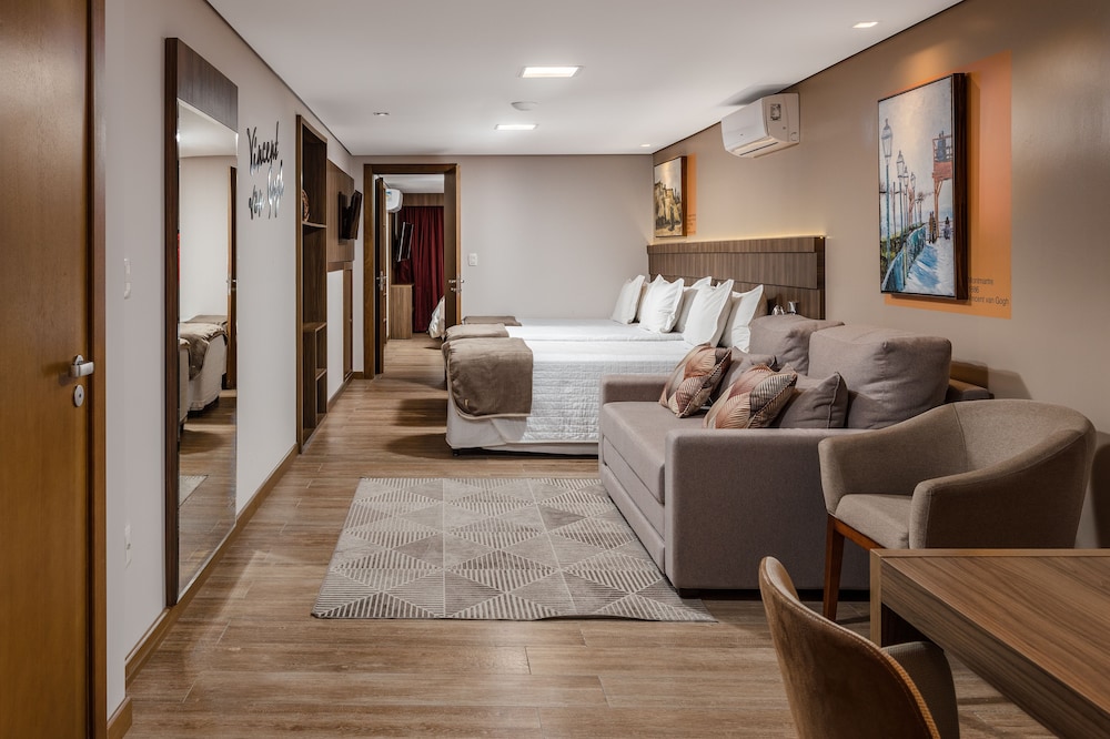 Signature Suite