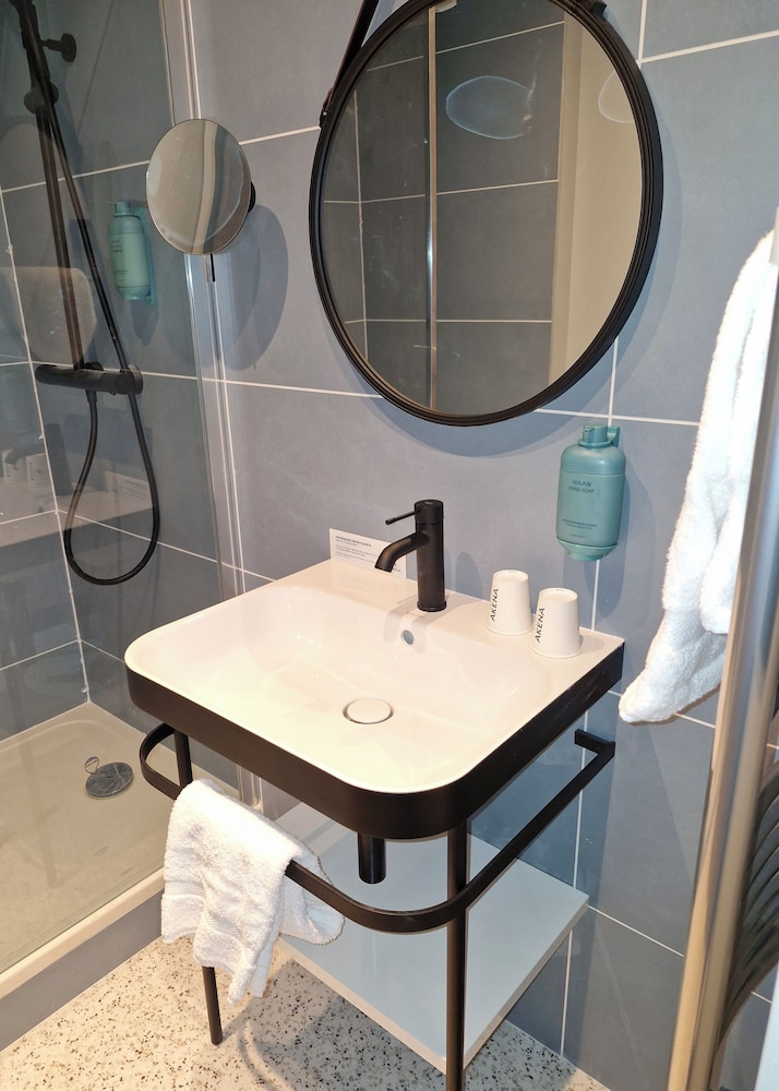 Standard Double Room - Photo 5