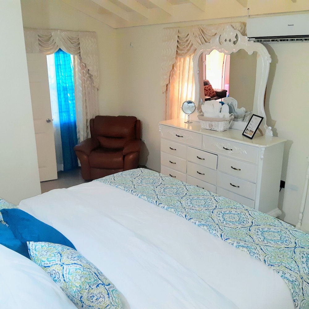 Cassanova King Bed