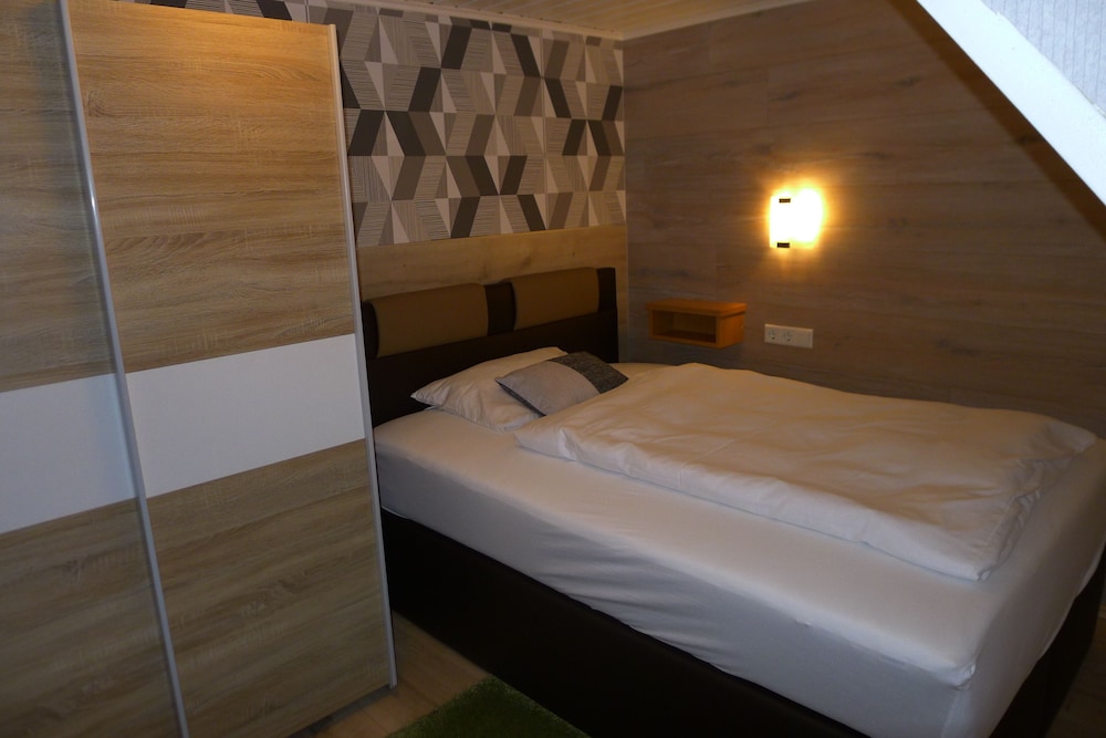 Comfort Condo, Multiple Beds, Private Bathroom, Canal View photo 3