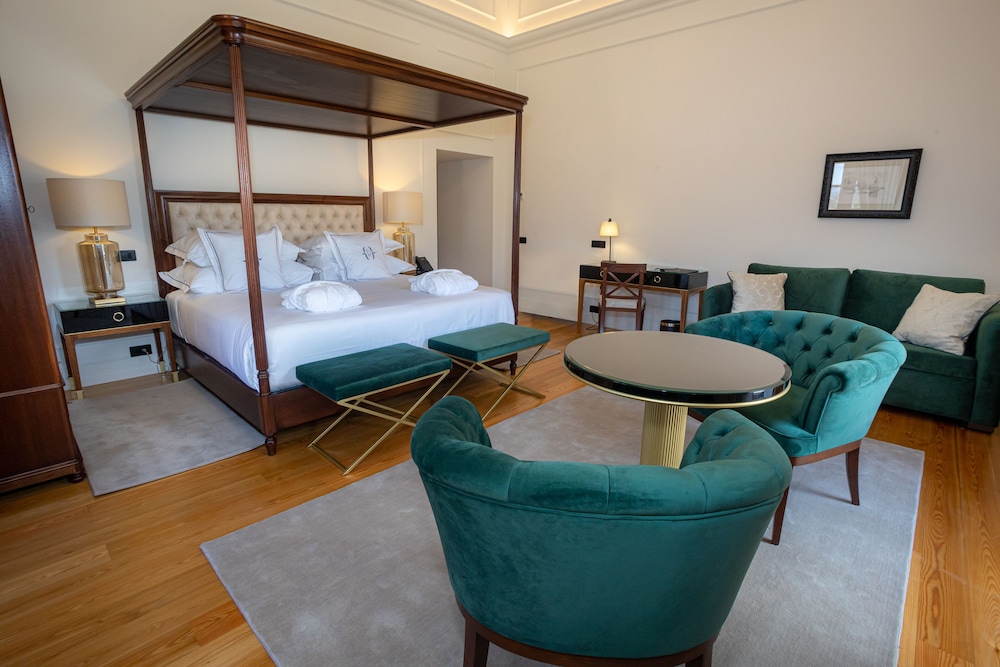 Solar Premium Tower Suite - Photo 5