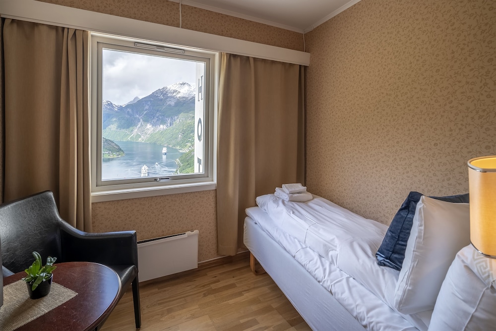 Single Room, Sea View