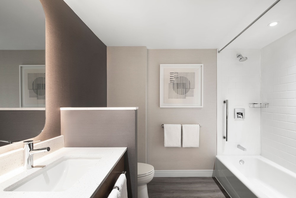 Room, Multiple Beds - Photo 2