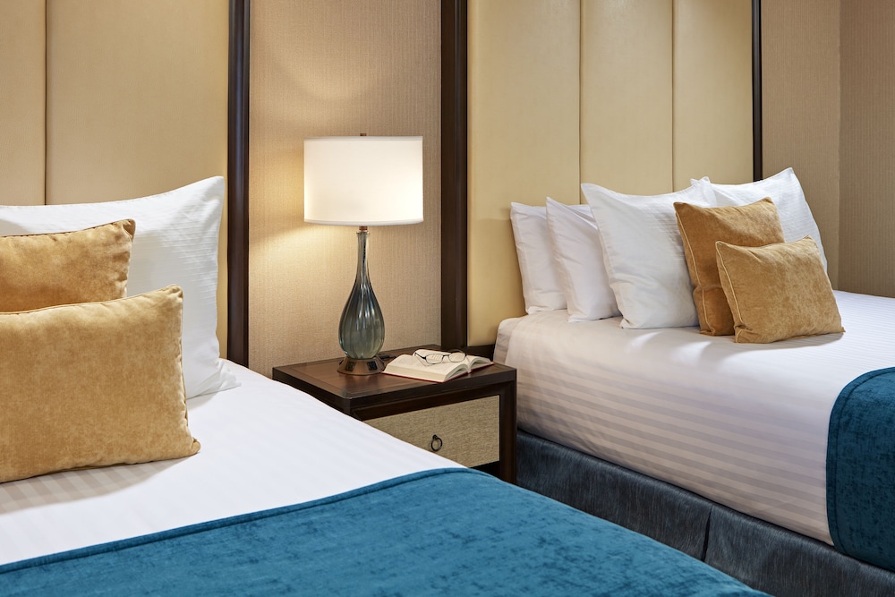 Superior Room, 2 Queen Beds photo 2