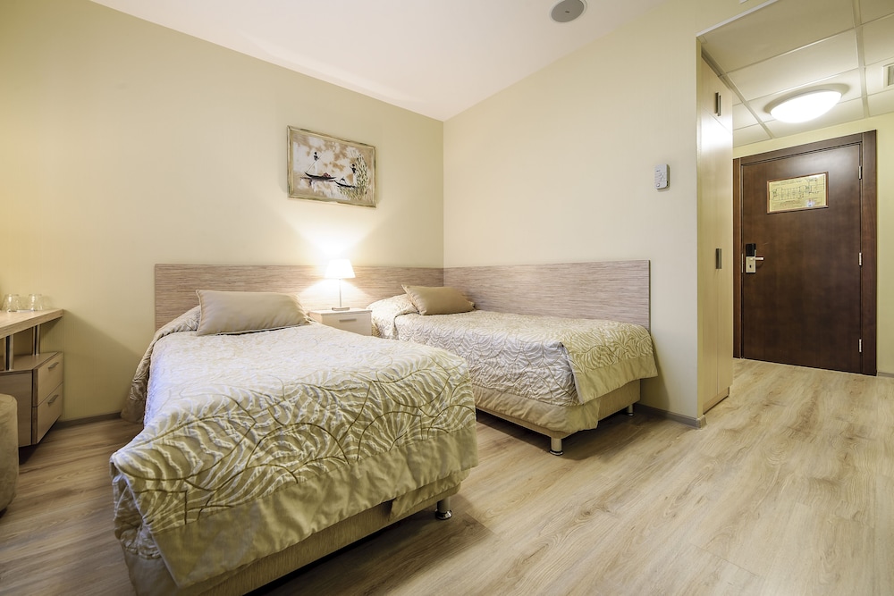 Standard Twin Room photo 1
