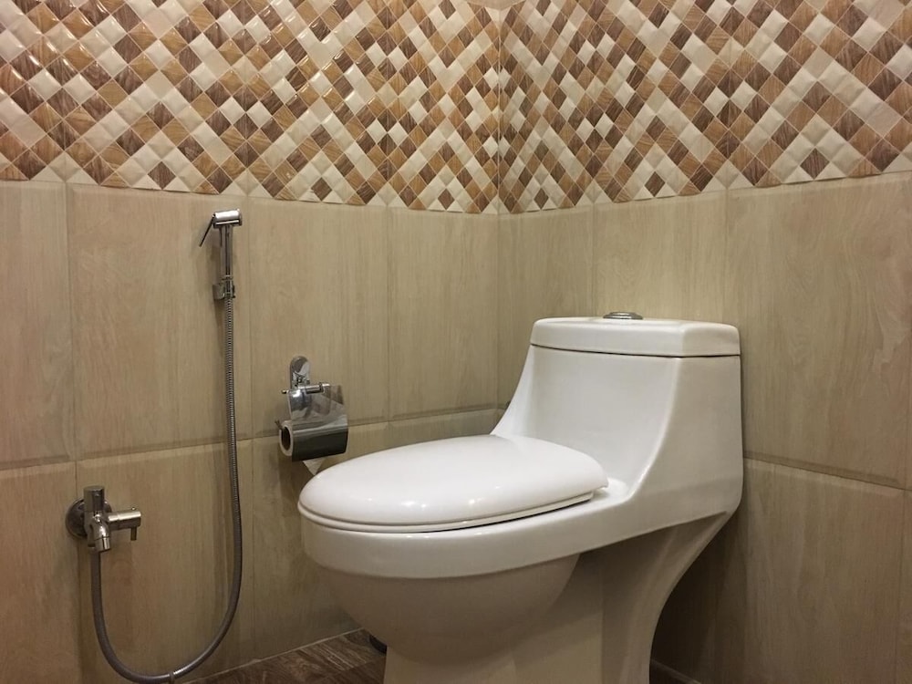 Executive Room - Photo 18