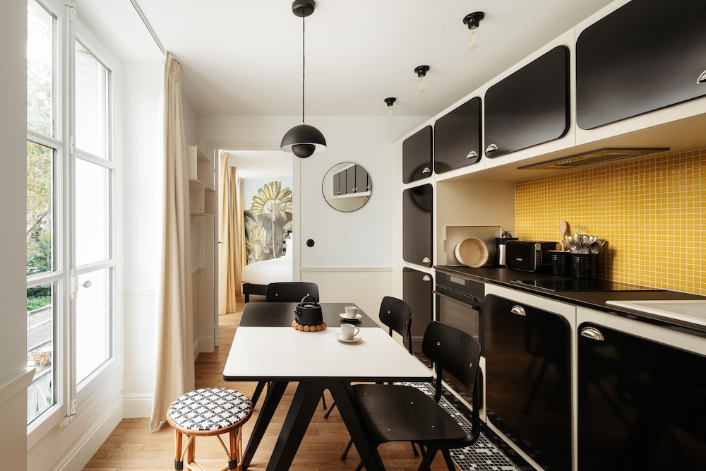 2-BR Deluxe Apartment with View photo 2