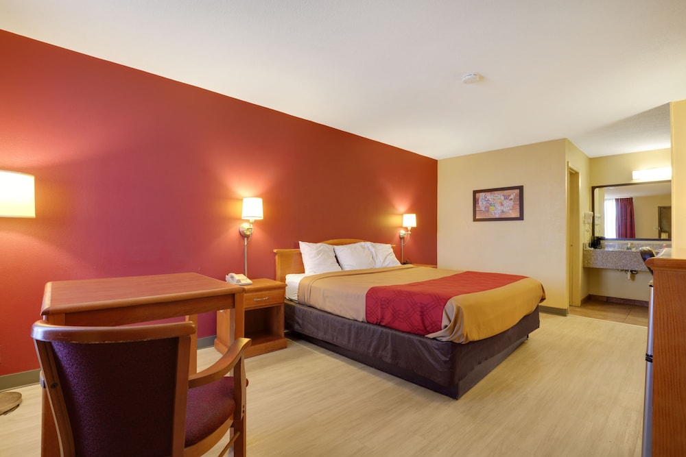 Comfort Room, 1 King Bed, Non Smoking - Photo 1