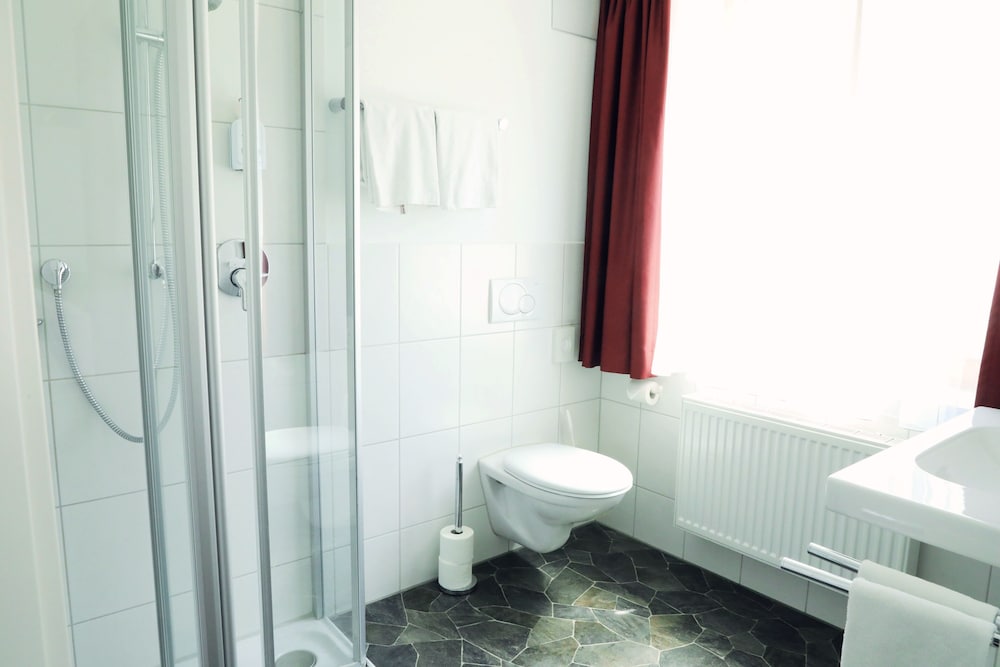 Comfort Room - Photo 4