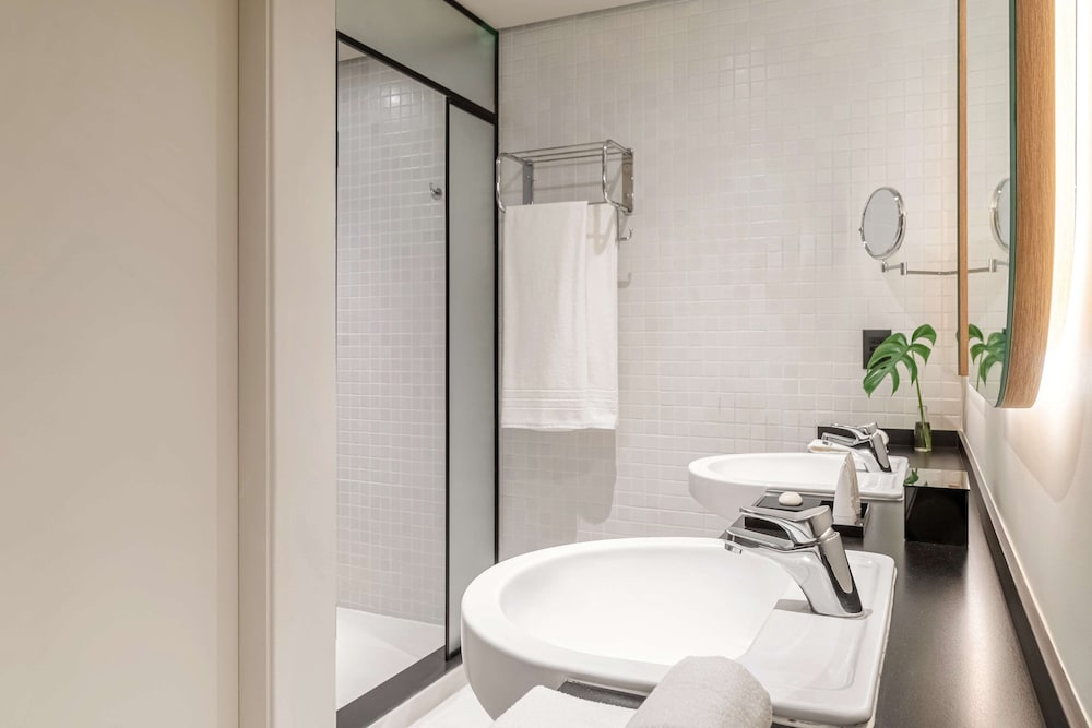 Superior Room, 2 Twin Beds - Photo 8