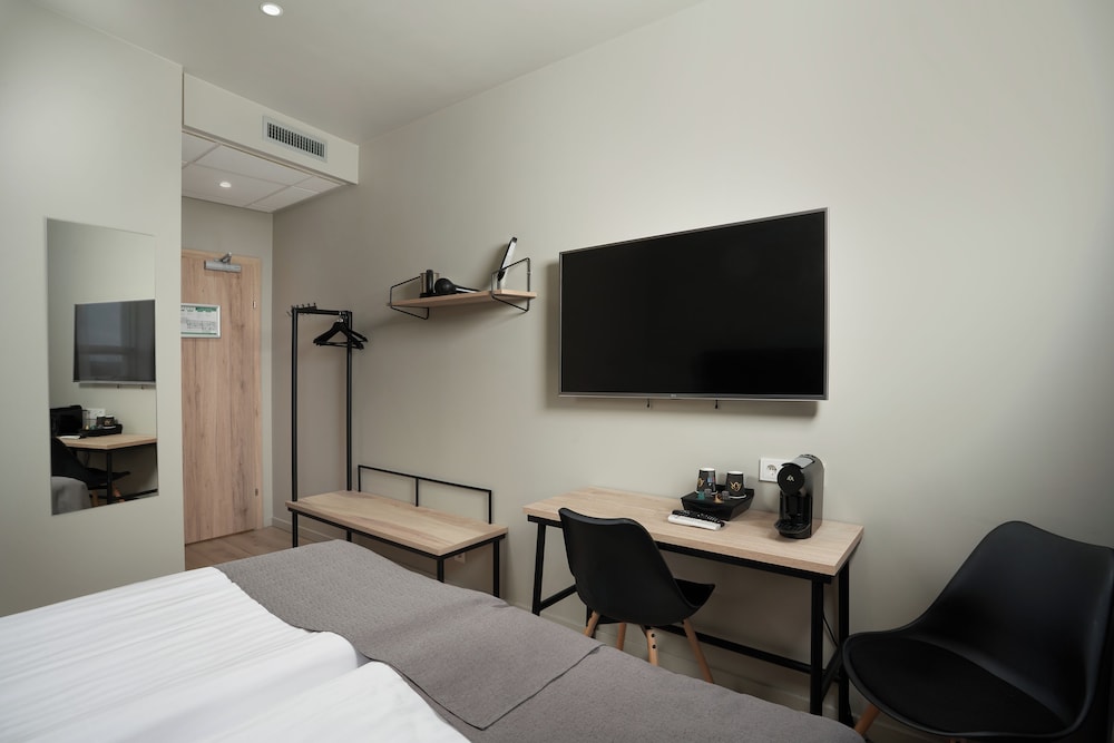 Standard Double or Twin Room, Ground Floor photo 2