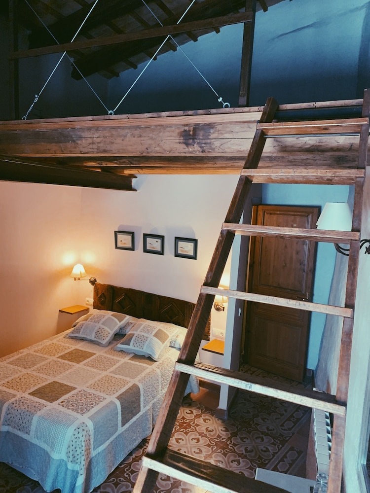 Habitación Exclusiva con Dos Camas Individuales