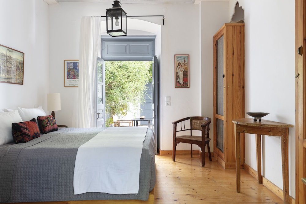 Standard Double or Twin Room photo 1