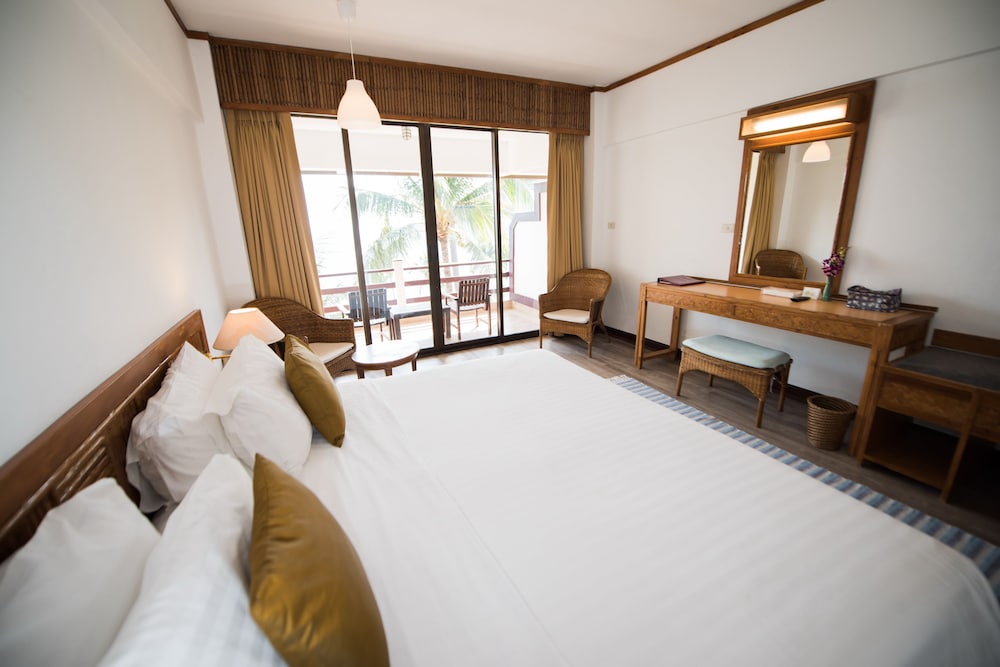 Deluxe Seaview - Photo 11
