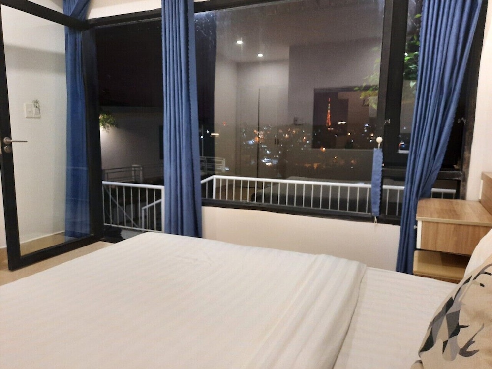 Deluxe Double Room, 1 Queen Bed, City View photo 1