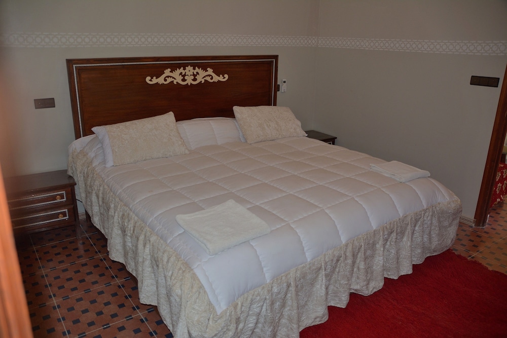Deluxe Room - Photo 4
