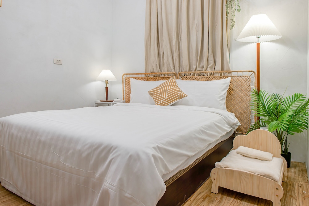 Small Double Room-No Window photo 1
