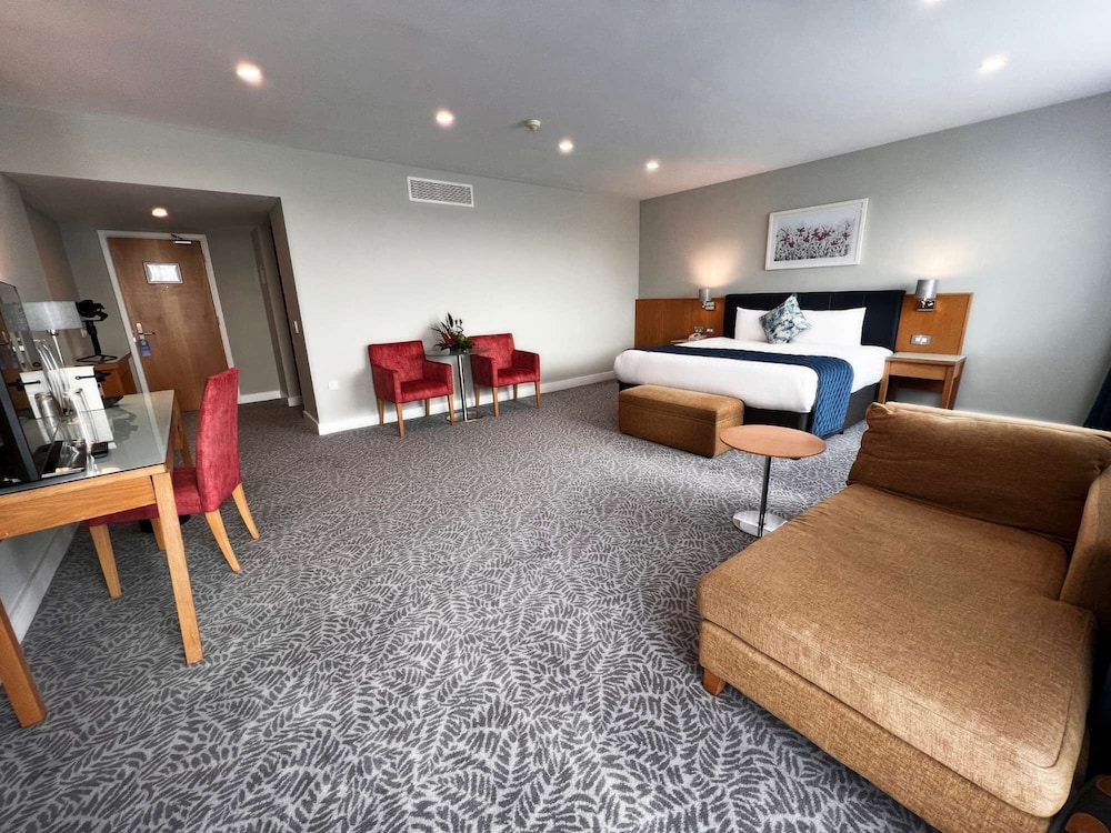 Family Room photo 1