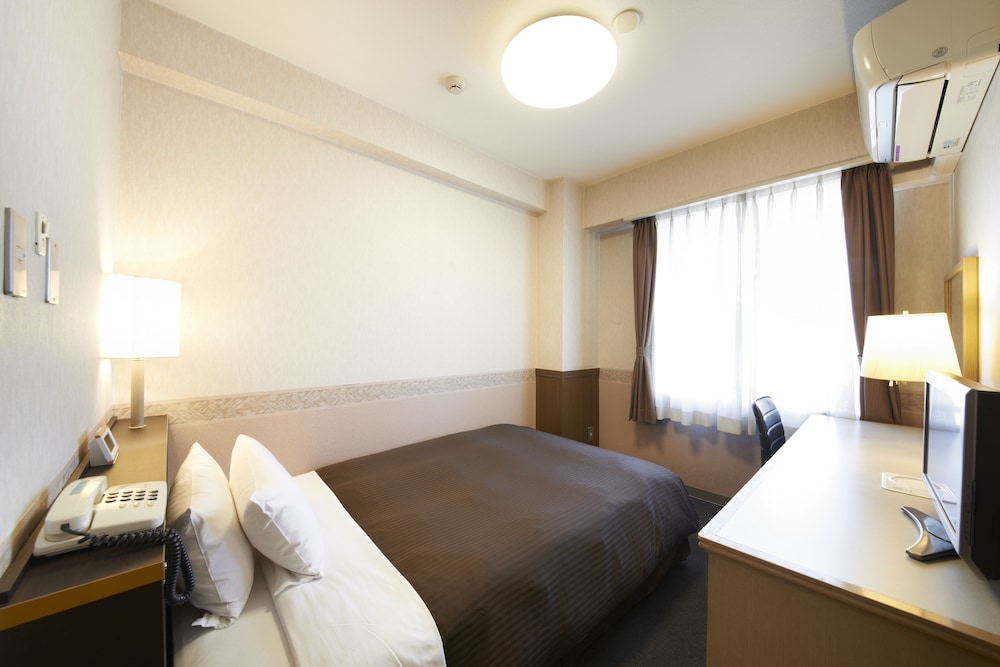 Business Single Room, 1 Large Twin Bed, Smoking photo 3