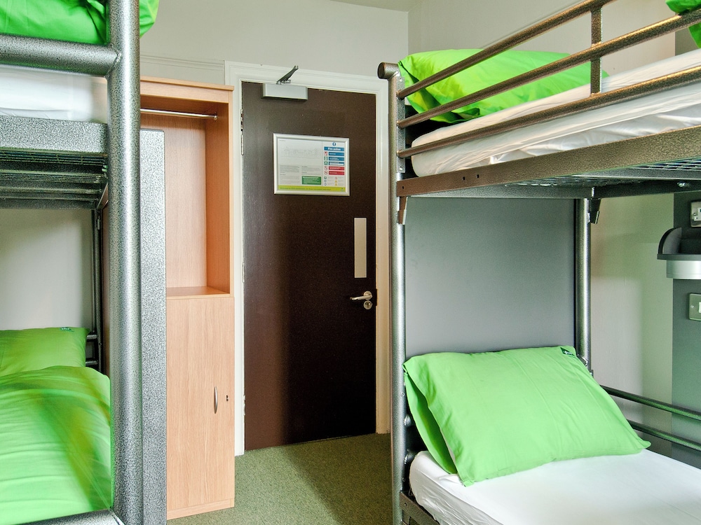 Room, Ensuite (Private, 6 Bed) photo 3
