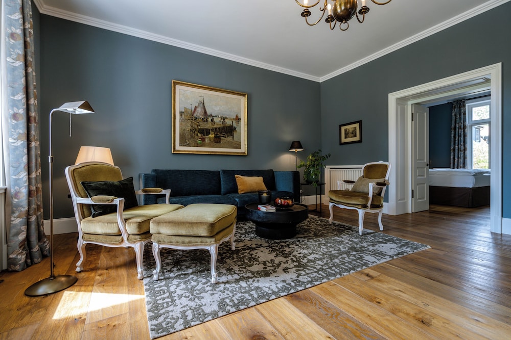 Deluxe Suite, Lake View photo 3