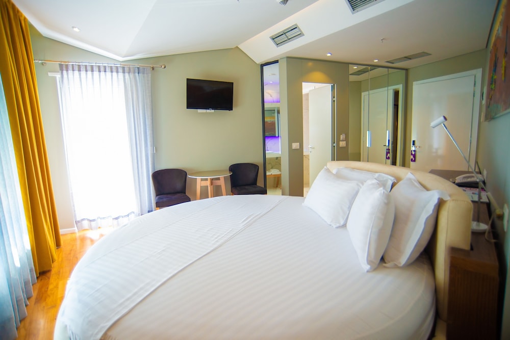 Deluxe Double Room photo 3