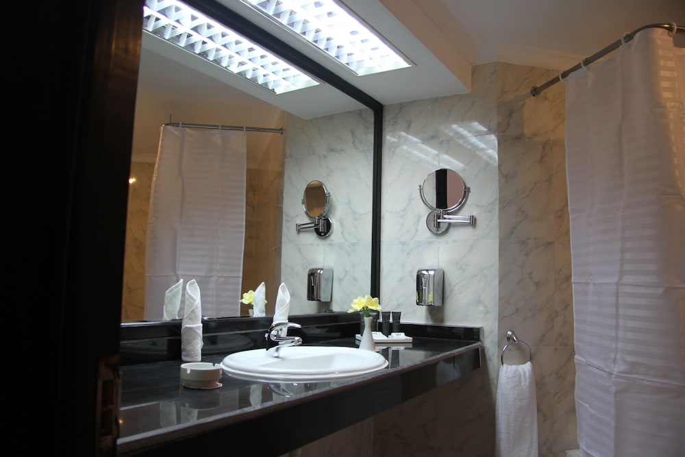 Classic Double or Twin Room, 1 Bedroom, Garden View - Photo 25