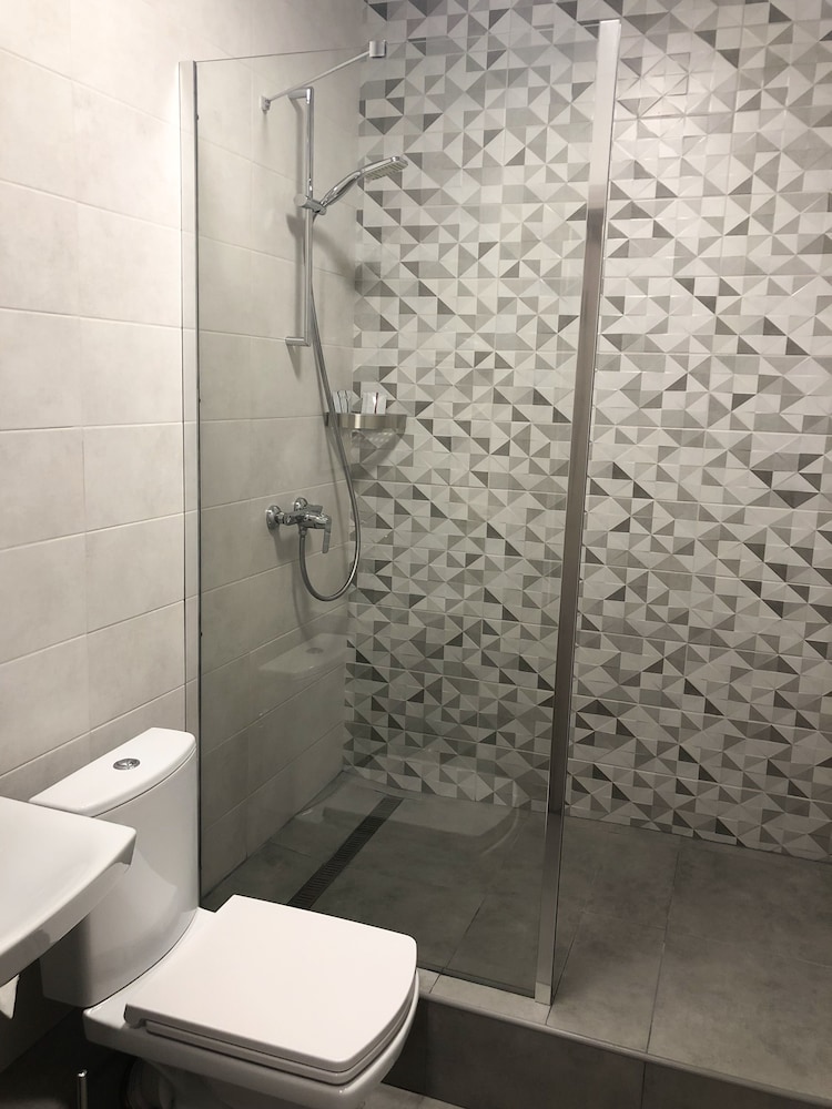Deluxe Triple Room photo 3