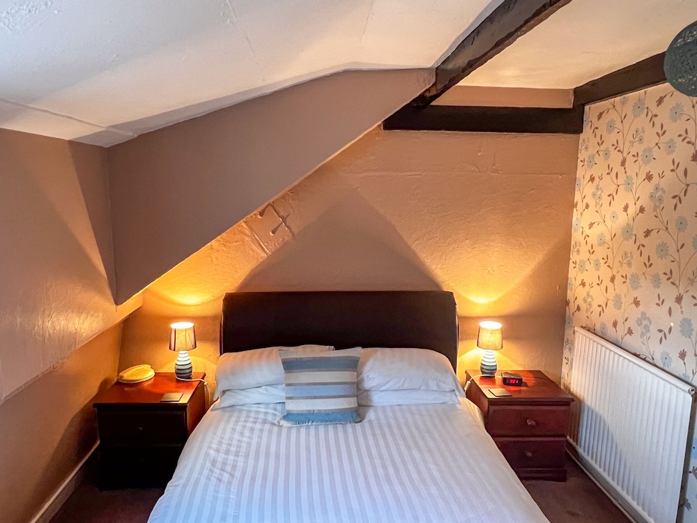 Comfort Double Room, Ensuite (Small Double 1 person) photo 2