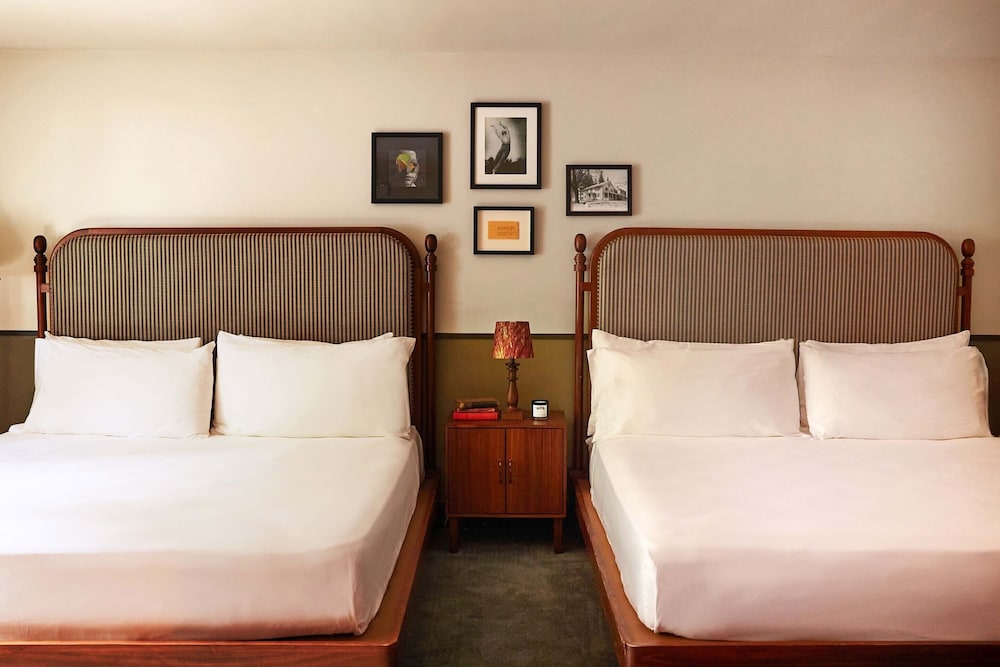Deluxe Two King Suite - Photo 6