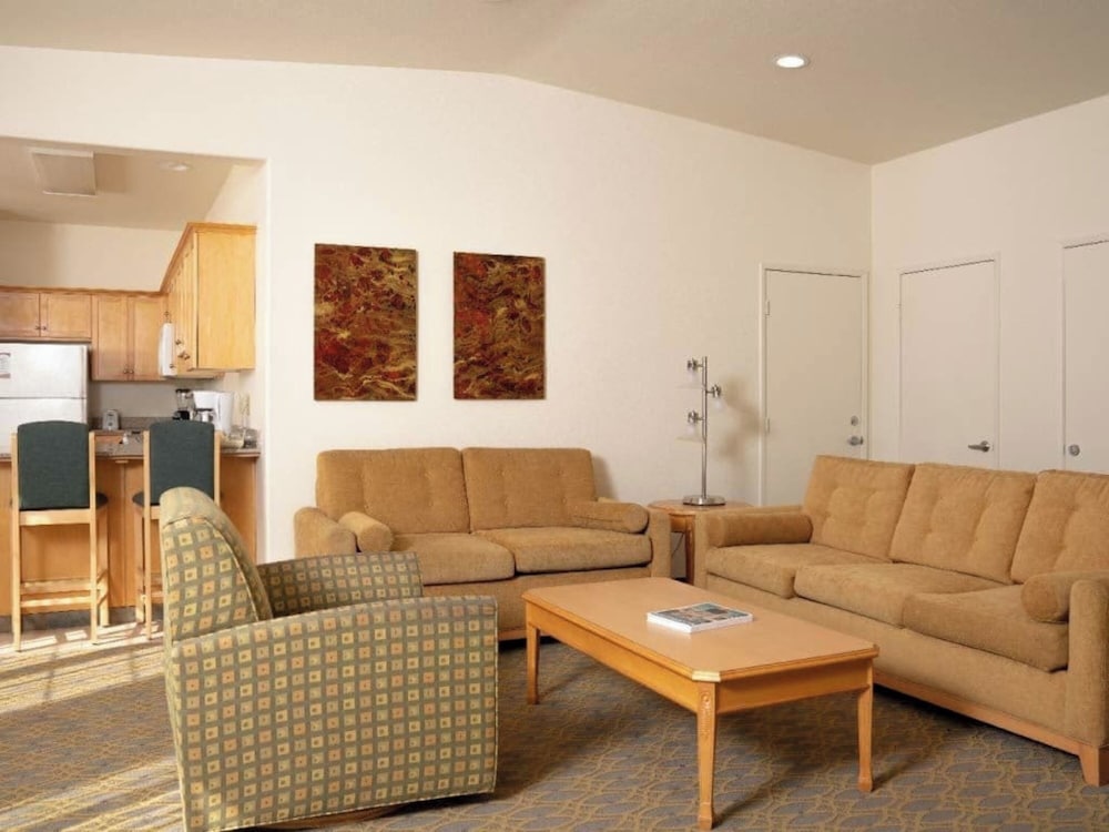 Family Condo, 2 Bedrooms, Balcony, Poolside