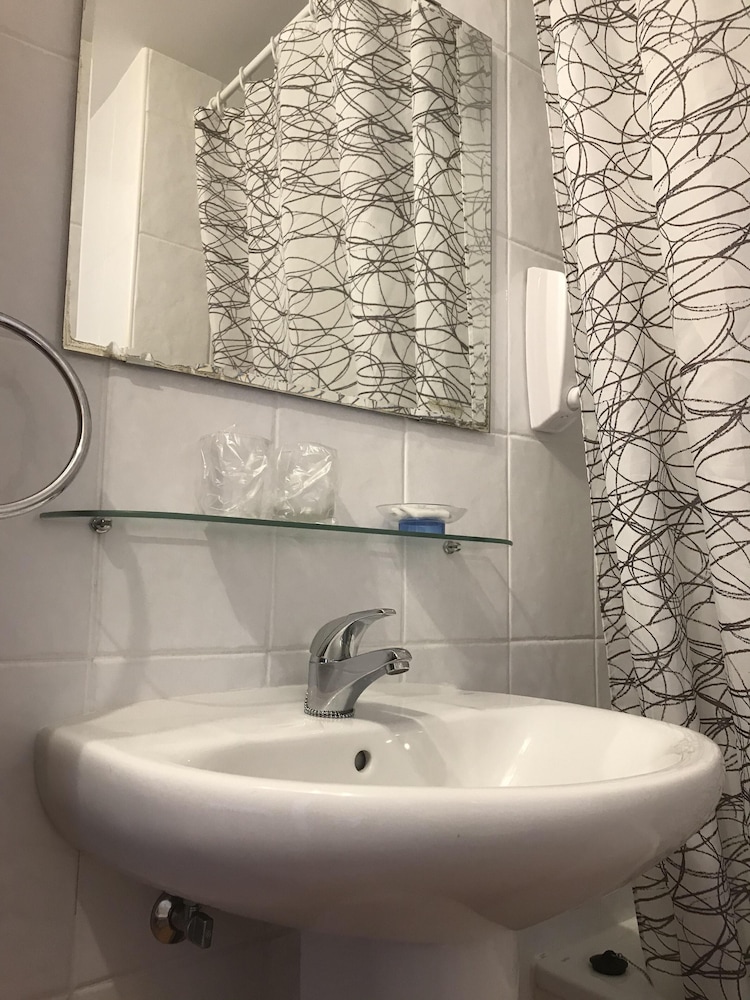 Standard Quadruple Room, Ensuite, Garden View (Dos Supletorias) photo 2