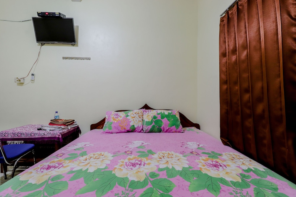 Family Room - Photo 7