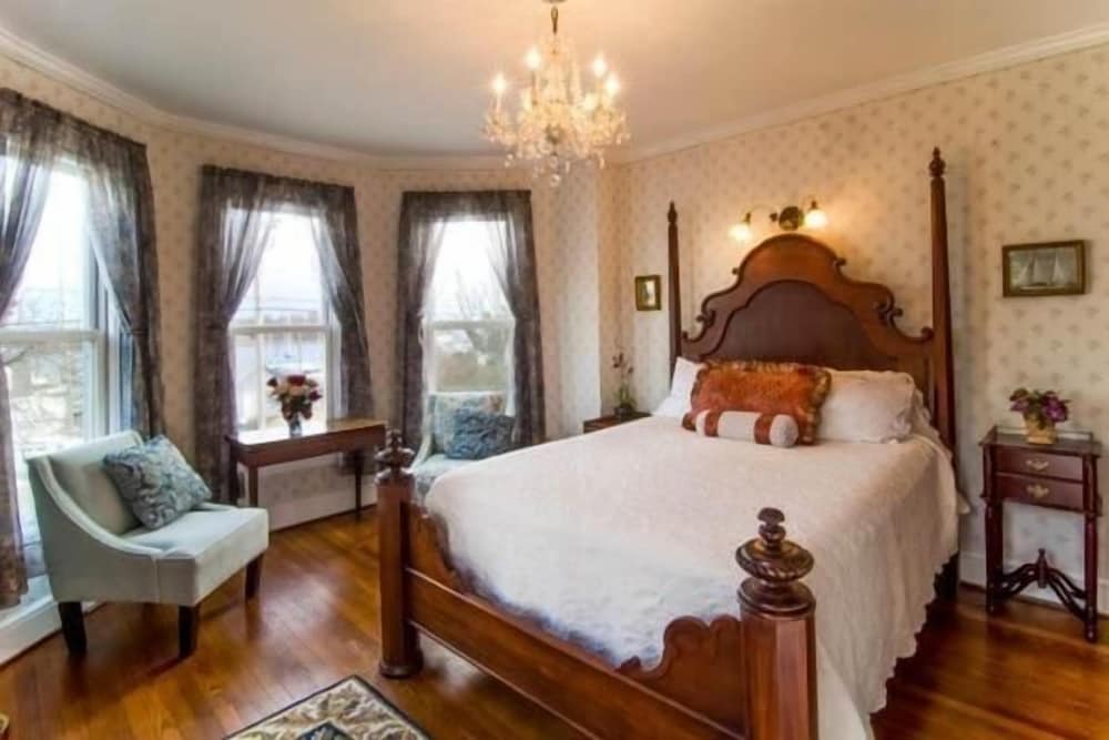 Room, Harbor View photo 2