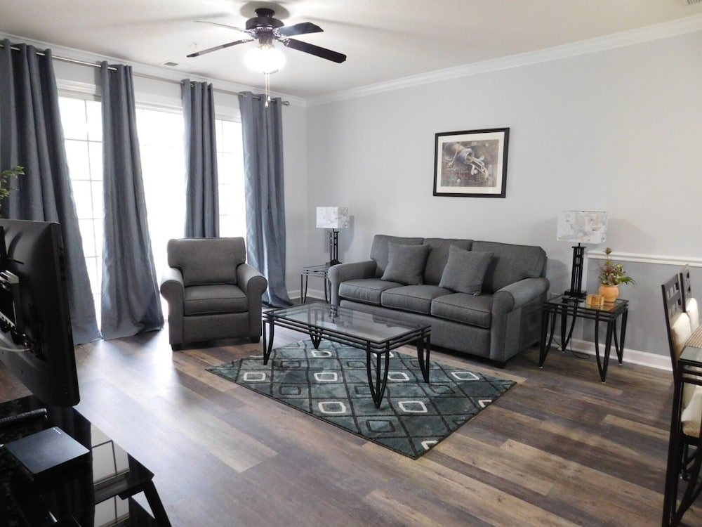 Condo, 2 Bedrooms photo 3