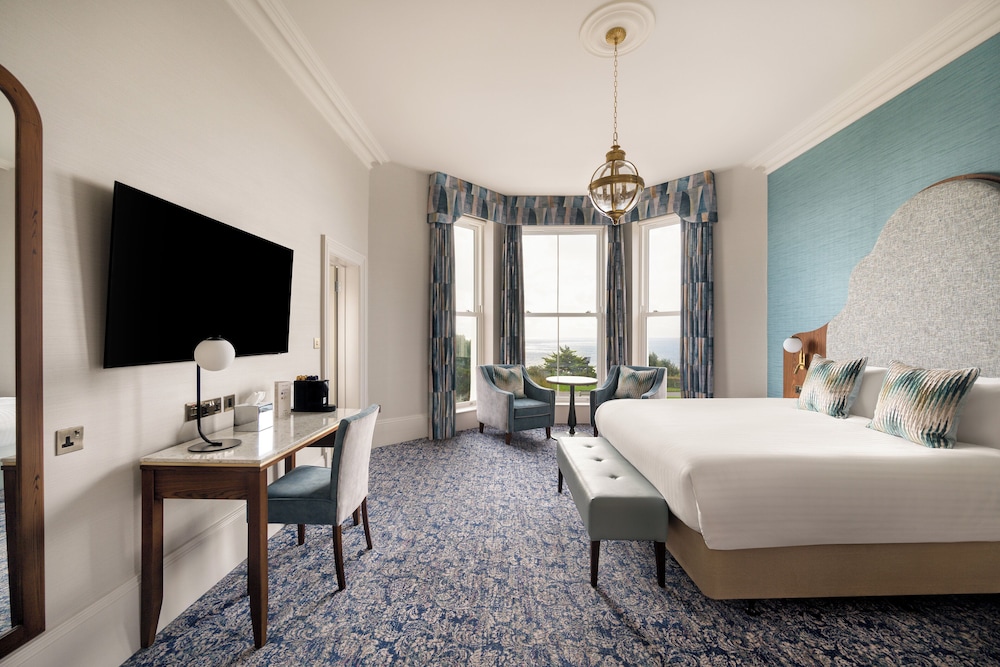 Premium Room, 1 King Bed, Sea View photo 2