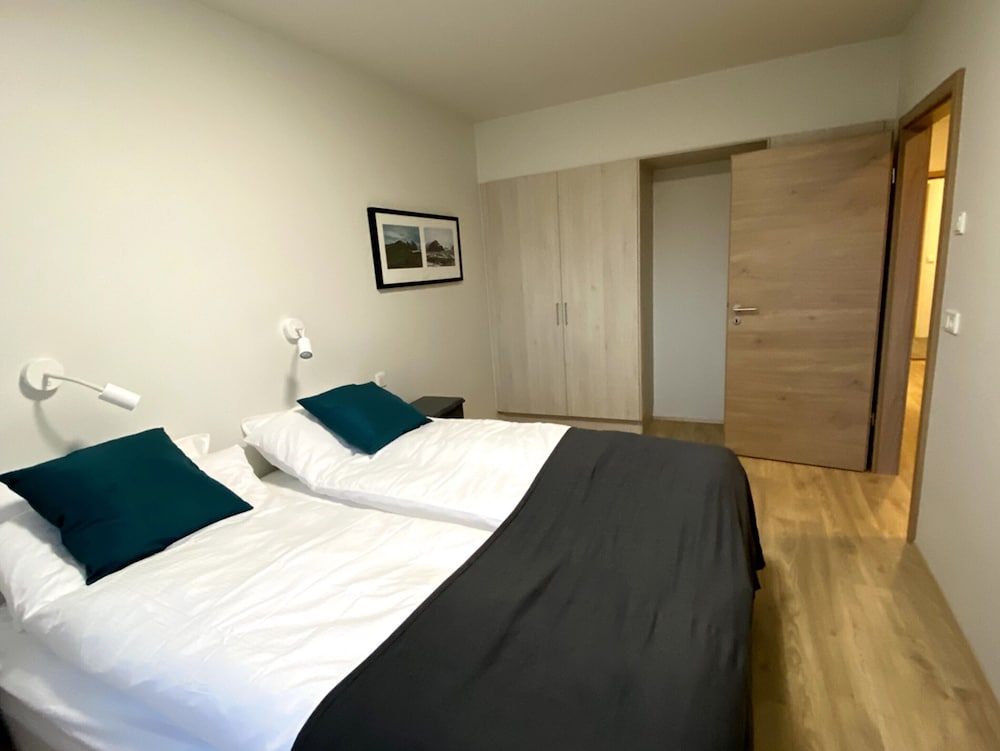 Apartment, 1 Bedroom (Street view) photo 1