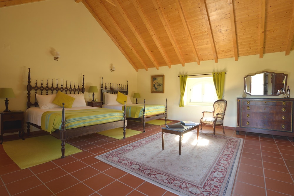 Dove Cote Suite (1st Floor, Max 6 Guests) photo 1