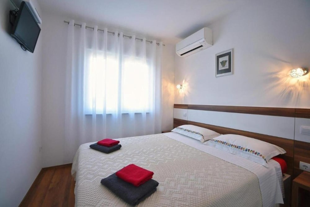Villa photo 1