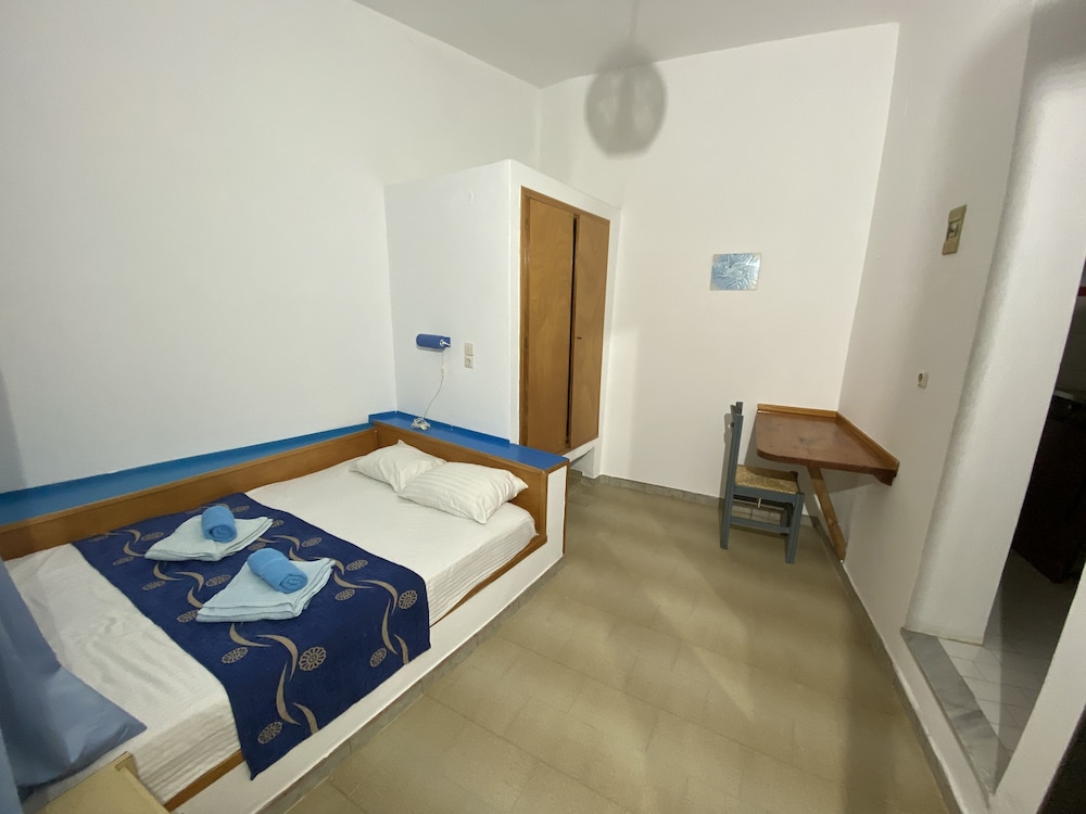 Standard Studio, 1 Double Bed, Kitchenette, Garden View