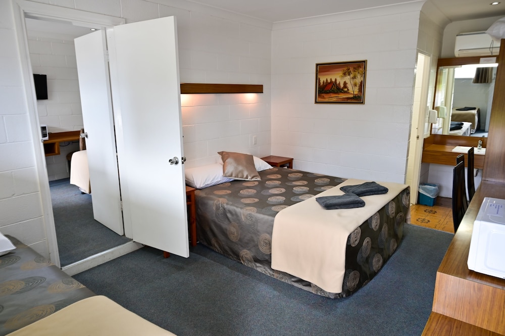 Superior Twin Room, 2 Bedrooms, Non Smoking, 2 Bathrooms photo 2