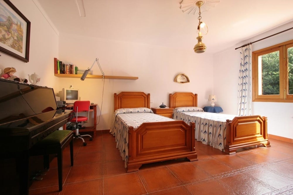 Villa familiar, 3 habitaciones, vista a la piscina