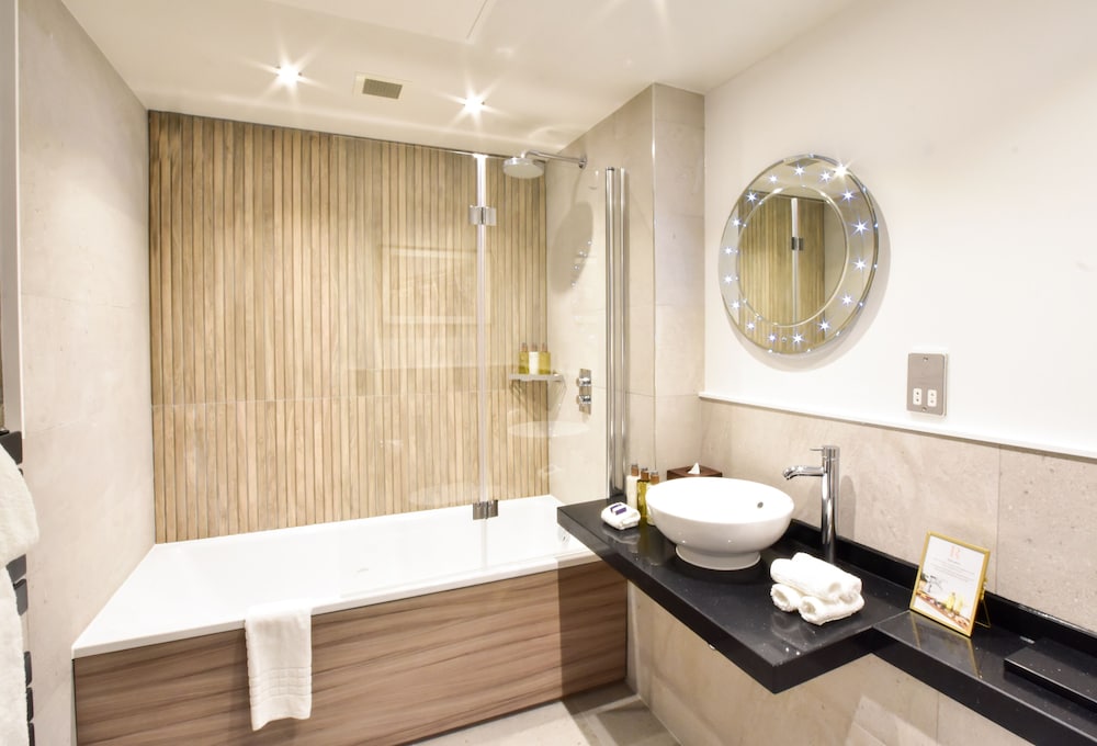 Executive Double Room - Photo 12