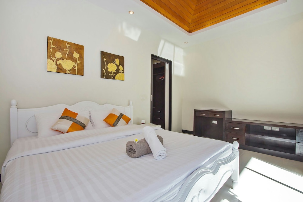 3-Bedroom Villa with Private Pool photo 3