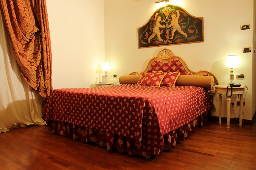 Double Room - Photo 15